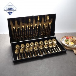 Gold Silverware Set 24-Pieces Stainless Steel Flatware Set With Portable Gift Box Luxury Cutlery Set Custom Vintage Cutlery