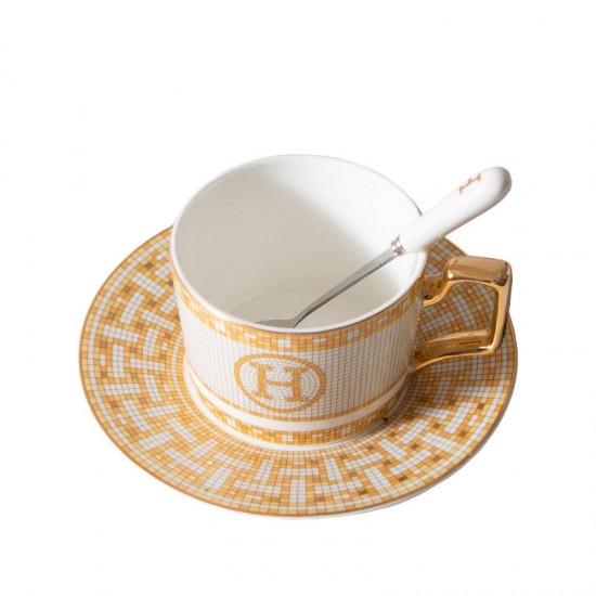 Creative Classic Ceramic Cup Set English Luxury Design Style Household Coffee Tea Cup with Saucer Cafe Drinkware Use